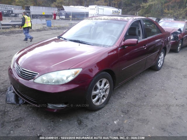 4T1BF30K85U104080 - 2005 TOYOTA CAMRY LE/XLE/SE MAROON photo 2