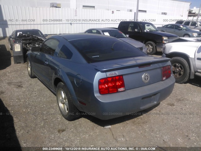 1ZVHT80N485124062 - 2008 FORD MUSTANG BLUE photo 3