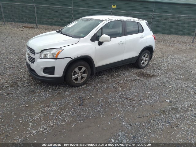 3GNCJPSB9FL255489 - 2015 CHEVROLET TRAX 1LS WHITE photo 2