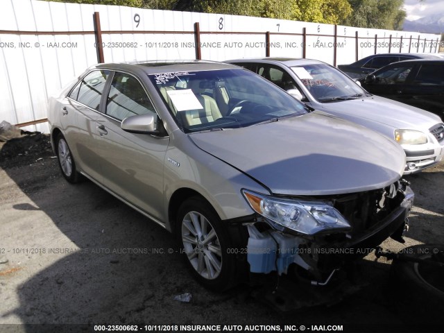 4T1BD1FKXEU137826 - 2014 TOYOTA CAMRY HYBRID/LE/XLE 银色 照片 1