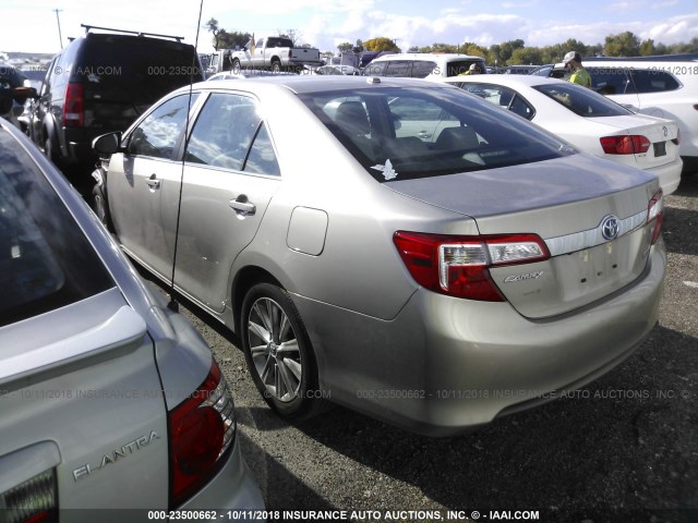 4T1BD1FKXEU137826 - 2014 TOYOTA CAMRY HYBRID/LE/XLE 银色 照片 3