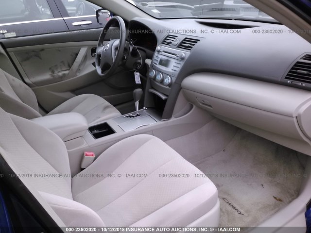 4T1BK46K59U073871 - 2009 TOYOTA CAMRY SE/LE/XLE ლურჯი ფოტო 5