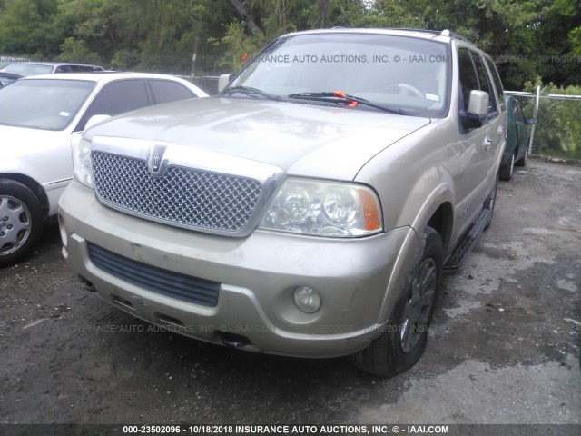 5LMFU28RX4LJ42415 - 2004 LINCOLN NAVIGATOR Brązowy zdjęcie 2