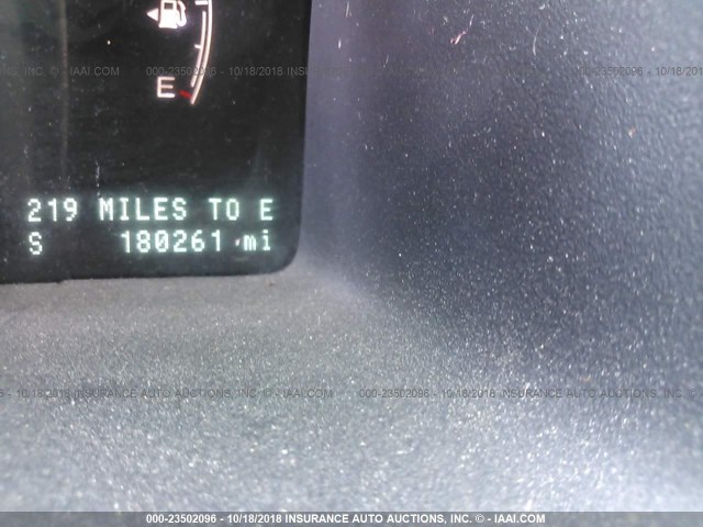 5LMFU28RX4LJ42415 - 2004 LINCOLN NAVIGATOR Brązowy zdjęcie 7