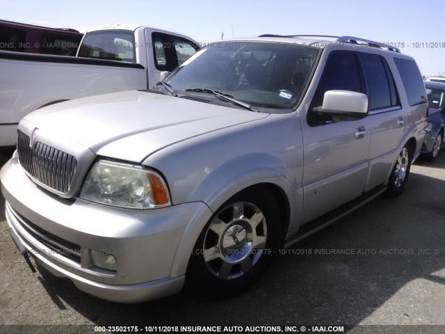 5LMFU27556LJ23644 - 2006 LINCOLN NAVIGATOR SILVER photo 2