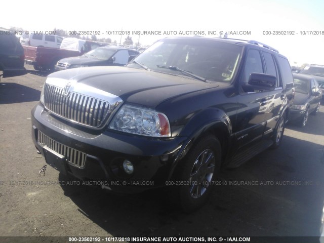 5LMFU28R23LJ17619 - 2003 LINCOLN NAVIGATOR BLACK photo 2