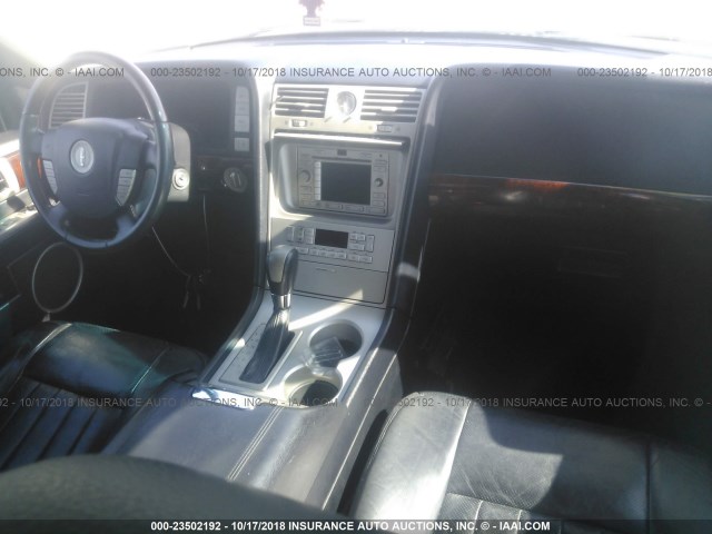 5LMFU28R23LJ17619 - 2003 LINCOLN NAVIGATOR BLACK photo 5