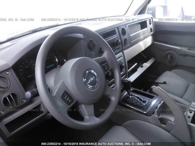 1J8HG48K16C206424 - 2006 JEEP COMMANDER TAN photo 5