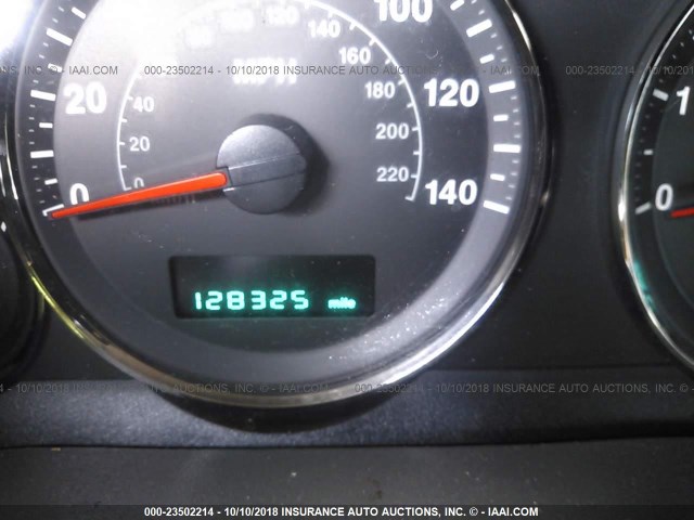 1J8HG48K16C206424 - 2006 JEEP COMMANDER TAN photo 7