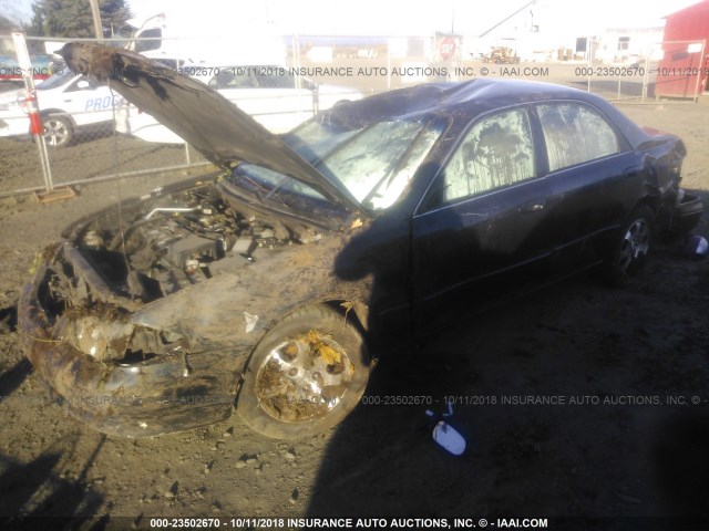 1YVGF22CX25293700 - 2002 MAZDA 626 LX GREEN photo 2