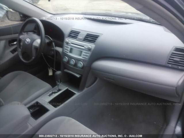 4T1BE46K97U716629 - 2007 TOYOTA CAMRY NEW GENERAT CE/LE/XLE/SE GRAY photo 5