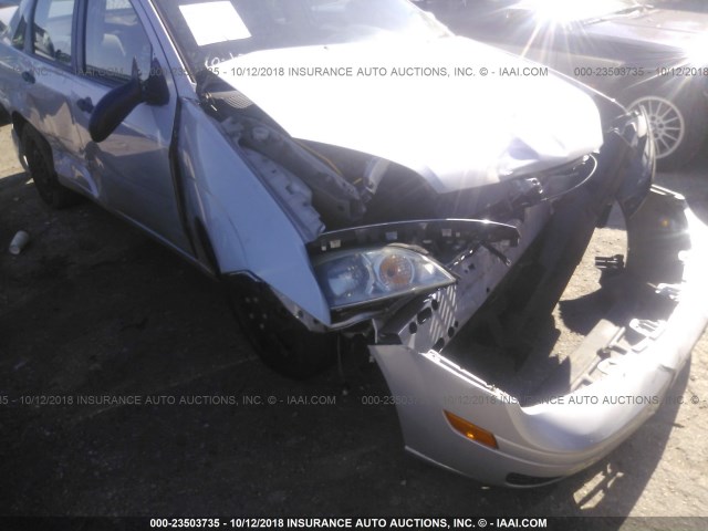 1FAHP34N27W207198 - 2007 FORD FOCUS ZX4/S/SE/SES 银色 照片 6