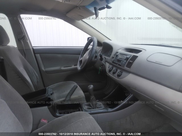 JTDBE32K040248894 - 2004 TOYOTA CAMRY LE/XLE 黑色 照片 5