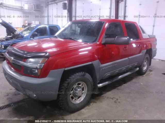 3GNGK23G82G186714 - 2002 CHEVROLET AVALANCHE K2500 RED photo 2