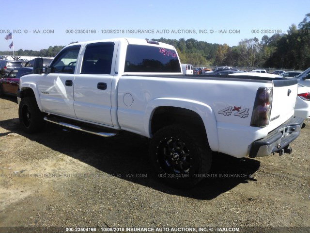 1GCHK23U26F128186 - 2006 CHEVROLET SILVERADO K2500 HEAVY DUTY WHITE photo 3