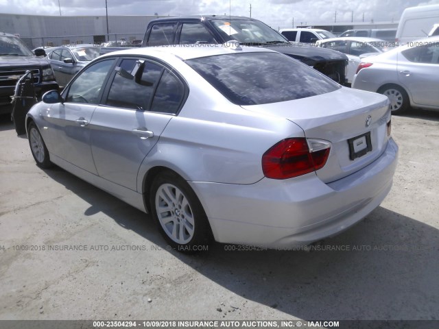 WBAVB17586NK39263 - 2006 BMW 325 I AUTOMATIC SILVER photo 3