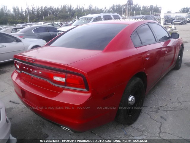 2C3CDXAT6CH305123 - 2012 DODGE CHARGER POLICE RED photo 4