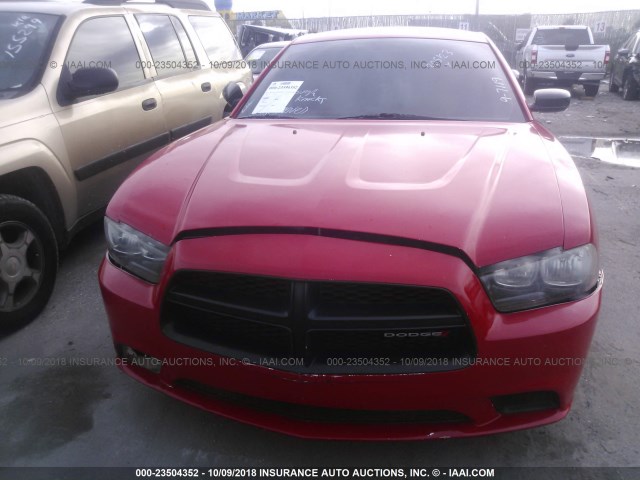 2C3CDXAT6CH305123 - 2012 DODGE CHARGER POLICE RED photo 6