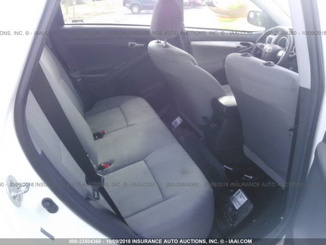 2T1KU4EE4CC845498 - 2012 TOYOTA COROLLA MATRIX  WHITE photo 8