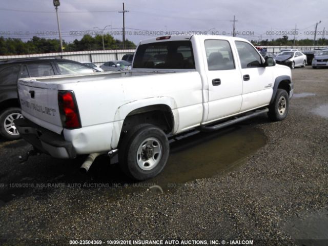 1GCHC23D96F248189 - 2006 CHEVROLET SILVERADO C2500 HEAVY DUTY WHITE photo 4