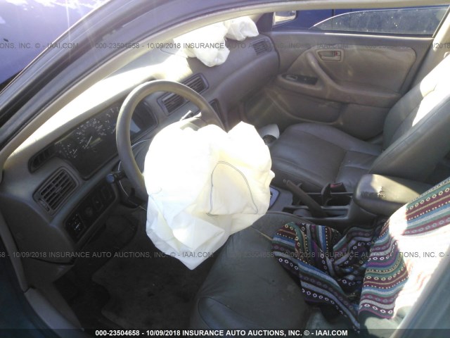 JT2BF22K6V0036292 - 1997 TOYOTA CAMRY LE/XLE Dark Blue photo 5
