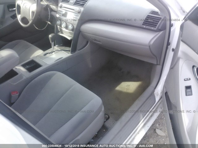 4T1BE46K39U882731 - 2009 TOYOTA CAMRY SE/LE/XLE თეთრი ფოტო 5