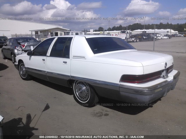 1G4BT52P8SR411177 - 1995 BUICK ROADMASTER LIMITED WHITE photo 3