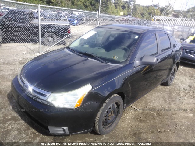 1FAHP34N28W133993 - 2008 FORD FOCUS S/SE BLACK photo 2