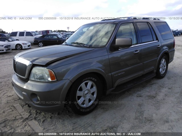 5LMFU28R74LJ08108 - 2004 LINCOLN NAVIGATOR Braun Foto 2