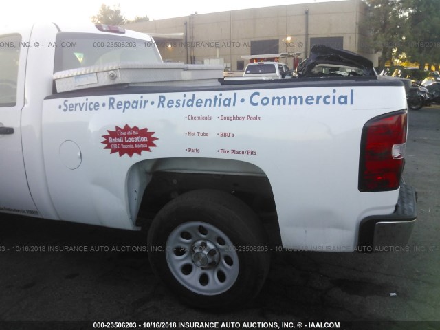 1GCEC14X19Z217754 - 2009 CHEVROLET SILVERADO C1500 WHITE photo 6