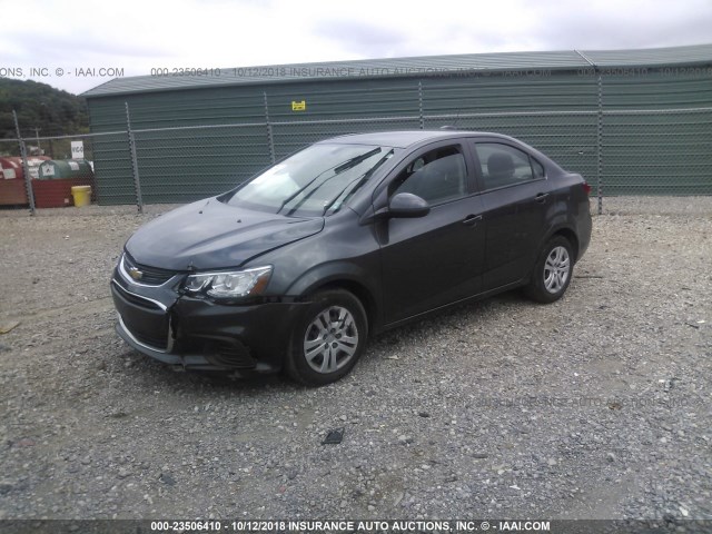 1G1JB5SG5H4171801 - 2017 CHEVROLET SONIC LS 灰色 照片 2