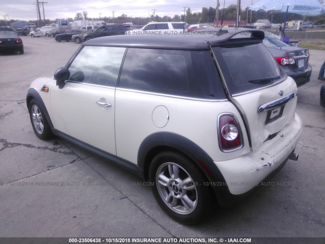 WMWSU3C53BT094766 - 2011 MINI COOPER WHITE photo 3