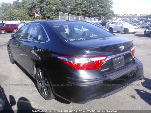 4T1BF1FK6GU123905 - 2016 TOYOTA CAMRY LE/XLE/SE/XSE 黑色 照片 3