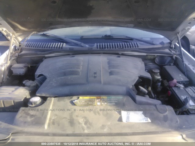 5LMEU68H94ZJ04262 - 2004 LINCOLN AVIATOR 银色 照片 10