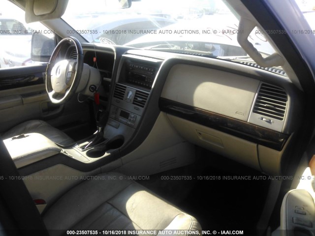 5LMEU68H94ZJ04262 - 2004 LINCOLN AVIATOR 银色 照片 5