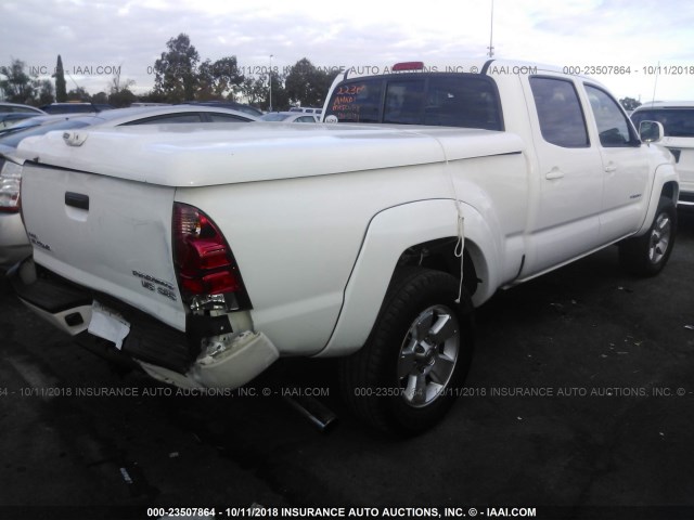 5TEKU72N98Z504847 - 2008 TOYOTA TACOMA DBL CAB PRERUNNER LNG BED WHITE photo 4