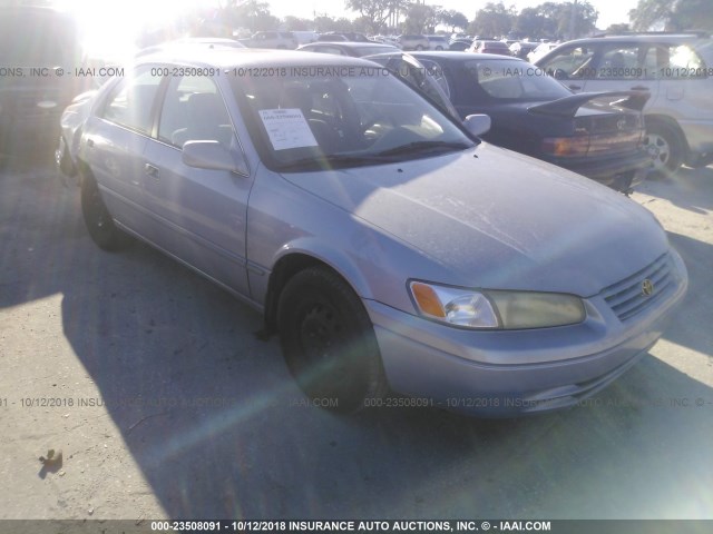 4T1BG22K2VU159791 - 1997 TOYOTA CAMRY CE/LE/XLE 灰色 照片 1