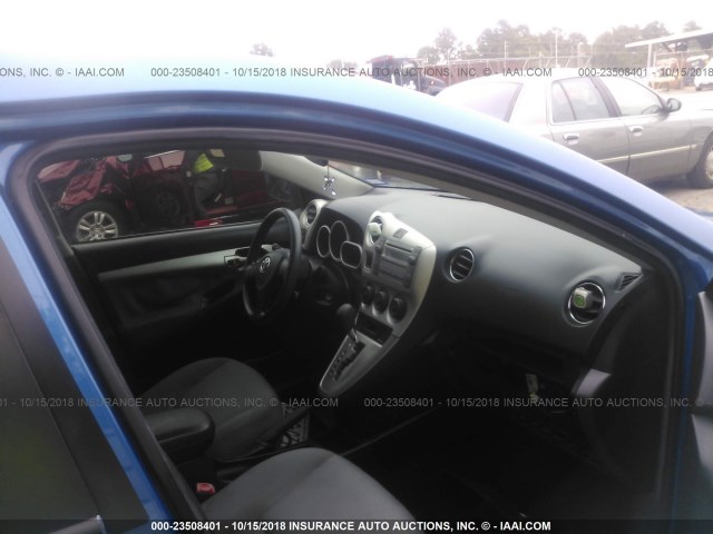 2T1KU40E09C046365 - 2009 TOYOTA COROLLA MATRIX  BLUE photo 5
