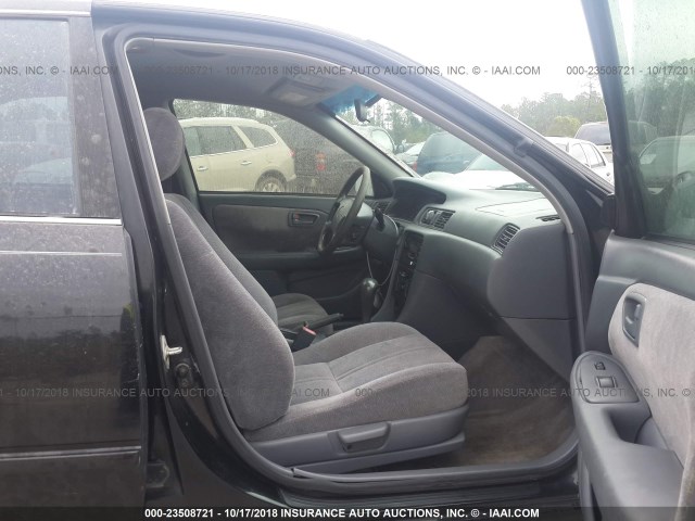 JT2BF22KXX0194699 - 1999 TOYOTA CAMRY LE/XLE BLACK photo 5