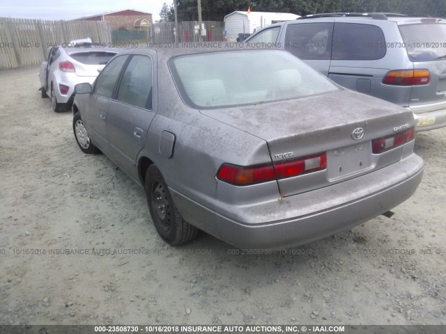 4T1BG22K6VU005018 - 1997 TOYOTA CAMRY CE/LE/XLE GRAY photo 3