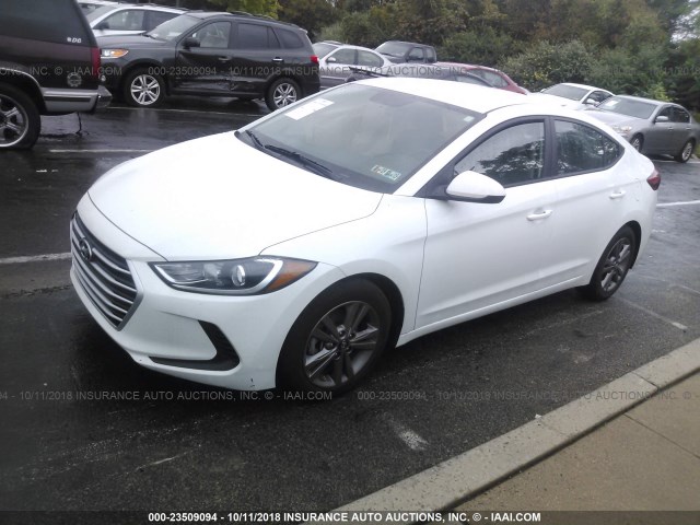 5NPD84LF5HH211632 - 2017 HYUNDAI ELANTRA SE/VALUE/LIMITED WHITE photo 2