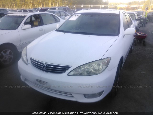 JTDBE30K453018696 - 2005 TOYOTA CAMRY LE/XLE/SE 白色 照片 2