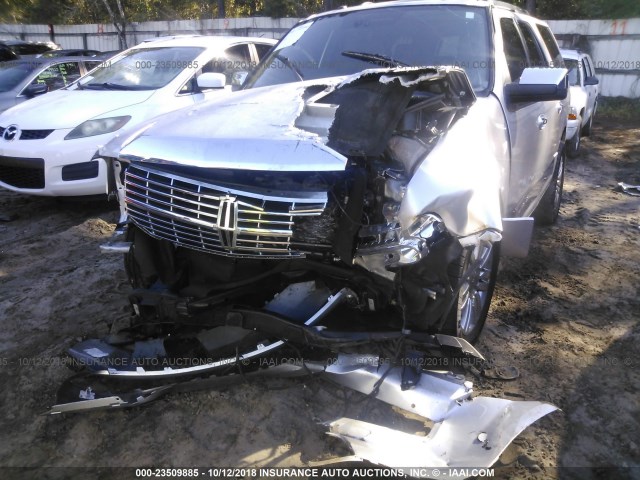 5LMJJ2H53BEJ09404 - 2011 LINCOLN NAVIGATOR 银色 照片 6