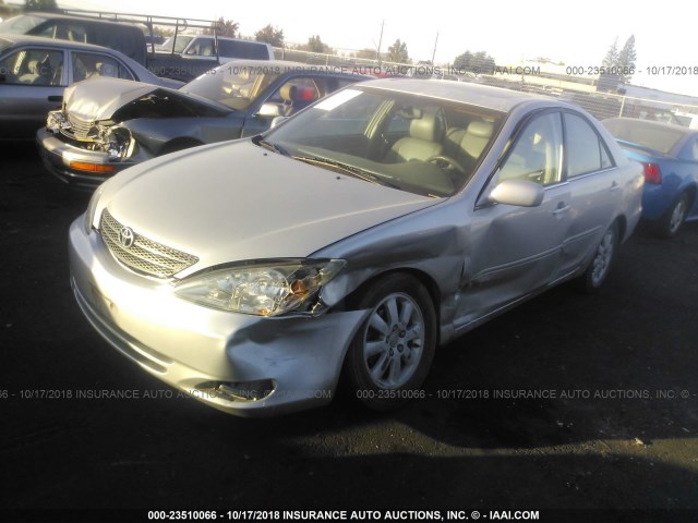 4T1BE30K33U720463 - 2003 TOYOTA CAMRY LE/XLE/SE 银色 照片 2