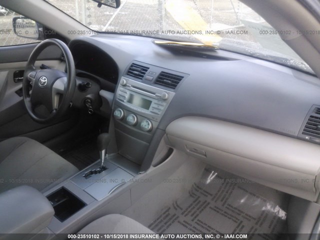 4T1BE46K97U532971 - 2007 TOYOTA CAMRY NEW GENERAT CE/LE/XLE/SE GRAY photo 5