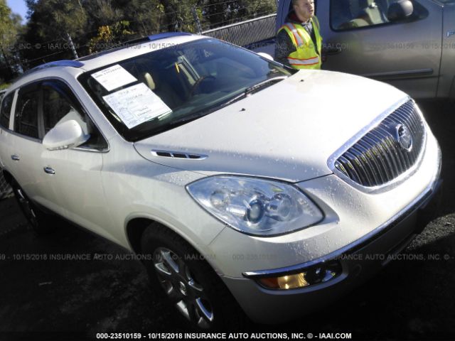 5GAER23758J193933 - 2008 BUICK ENCLAVE CXL CREAM photo 1