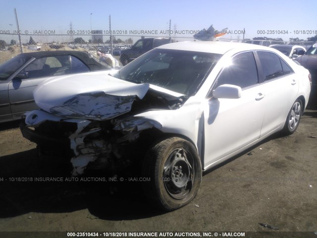 4T1BE46K98U750779 - 2008 TOYOTA CAMRY CE/LE/XLE/SE WHITE photo 2
