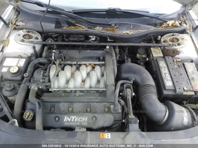 1LNHM97V32Y694146 - 2002 LINCOLN CONTINENTAL  Silber Foto 10