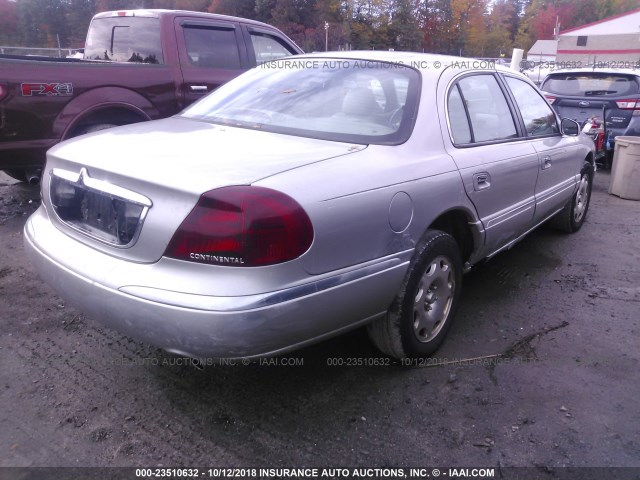 1LNHM97V32Y694146 - 2002 LINCOLN CONTINENTAL  Silber Foto 4