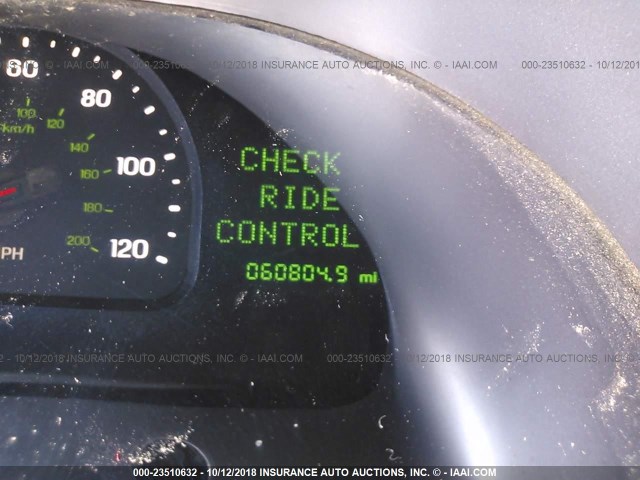 1LNHM97V32Y694146 - 2002 LINCOLN CONTINENTAL  Silber Foto 7